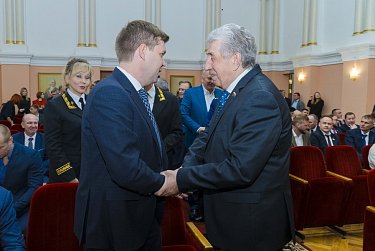 Альберт Юмадилов официально вступил в должность главы Оренбурга